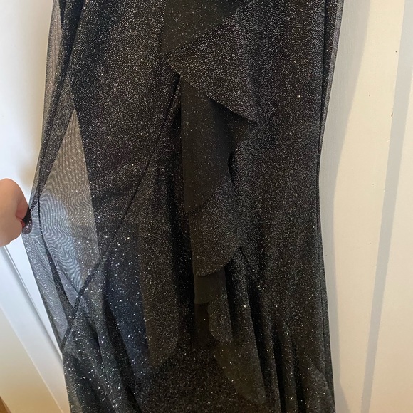 Women’s long black glitter gown size M/L - Picture 3 of 6